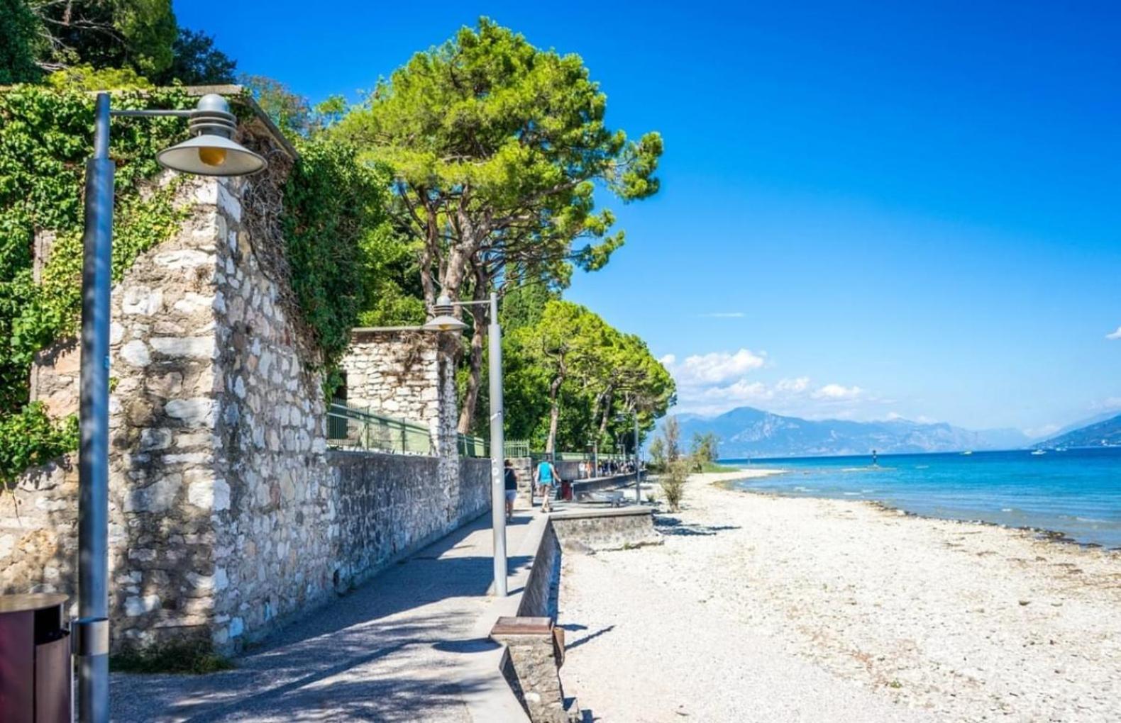 Artemide Apartment - A Soli 150M Dal Lago Di Garda Sirmione Zewnętrze zdjęcie